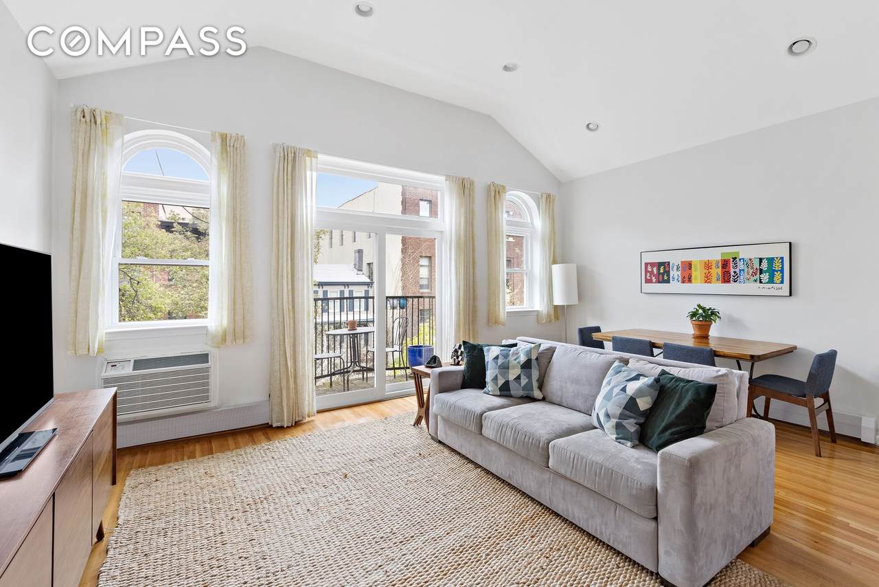 454 12th Street - Photo 1