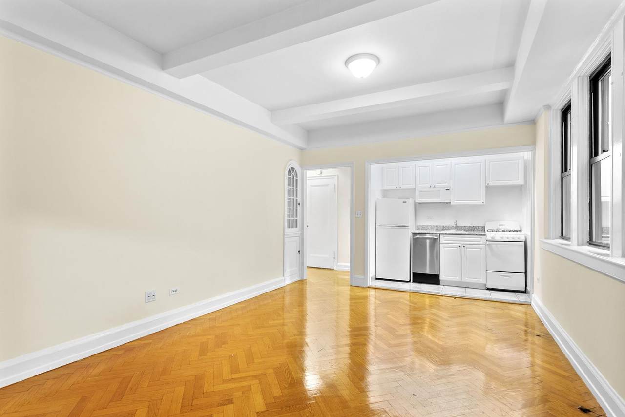 37 72nd Street - Photo 1