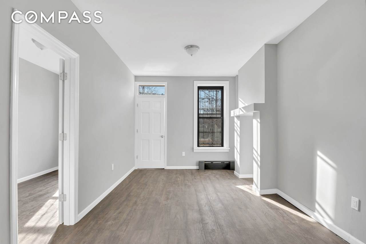 342 19th Street - Photo 1