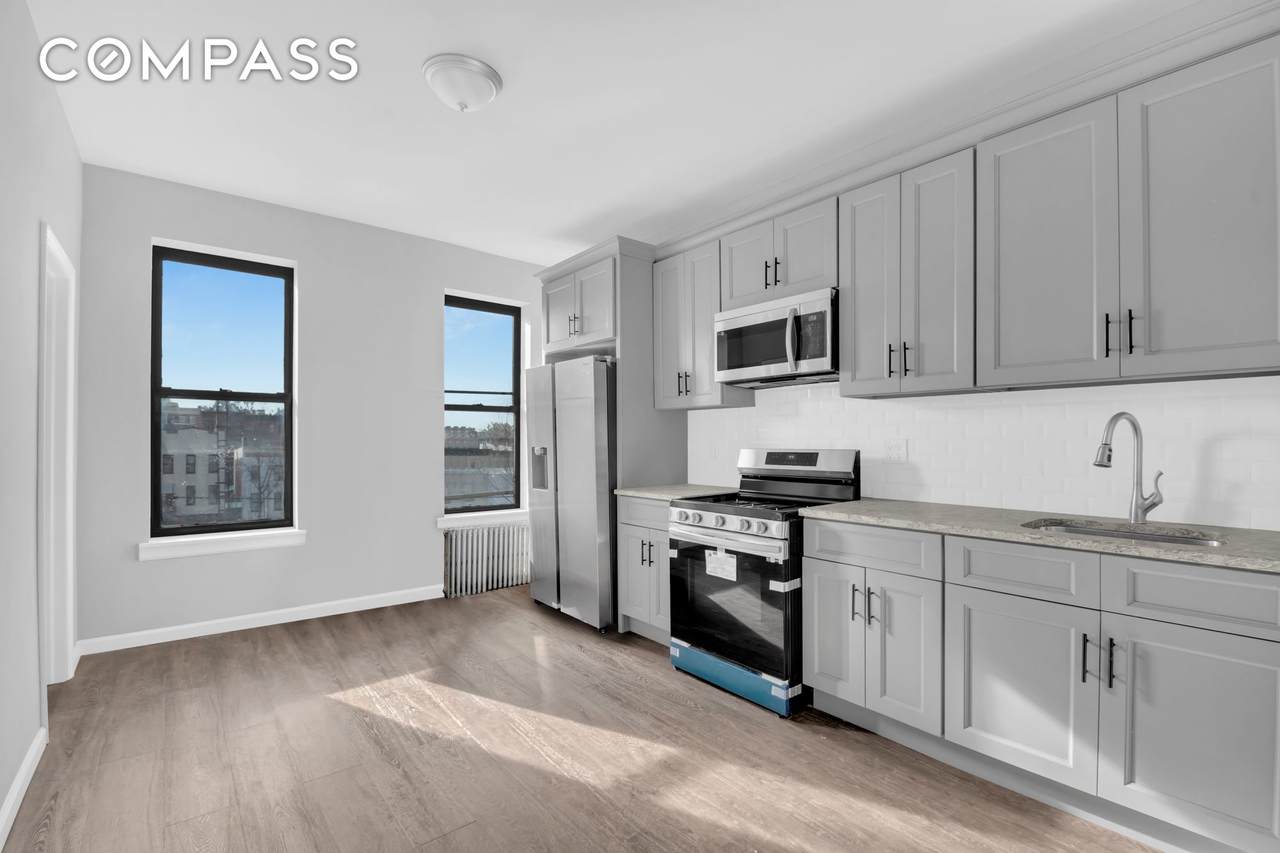342 19th Street - Photo 1