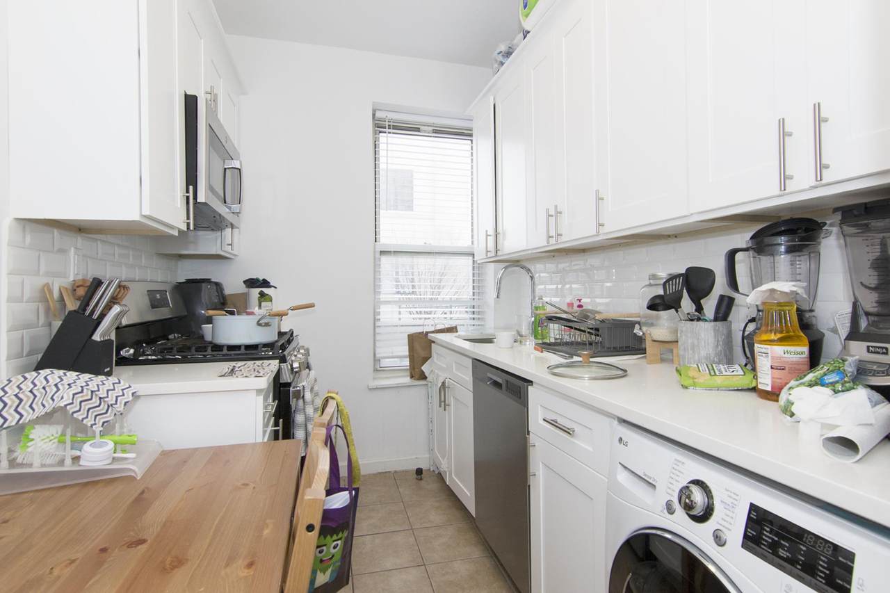 30-06 33rd Street - Photo 1