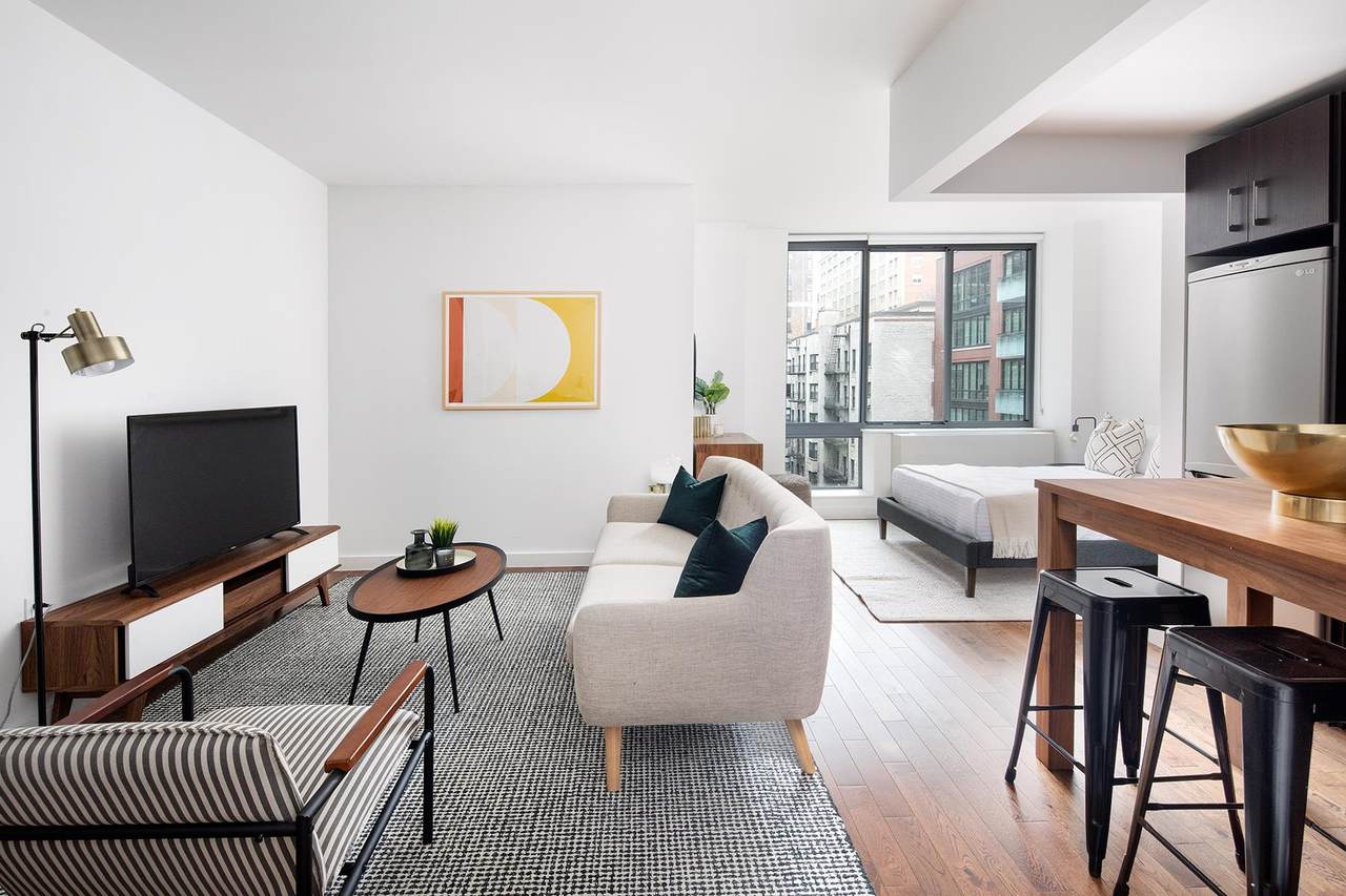 260 26th Street - Photo 1