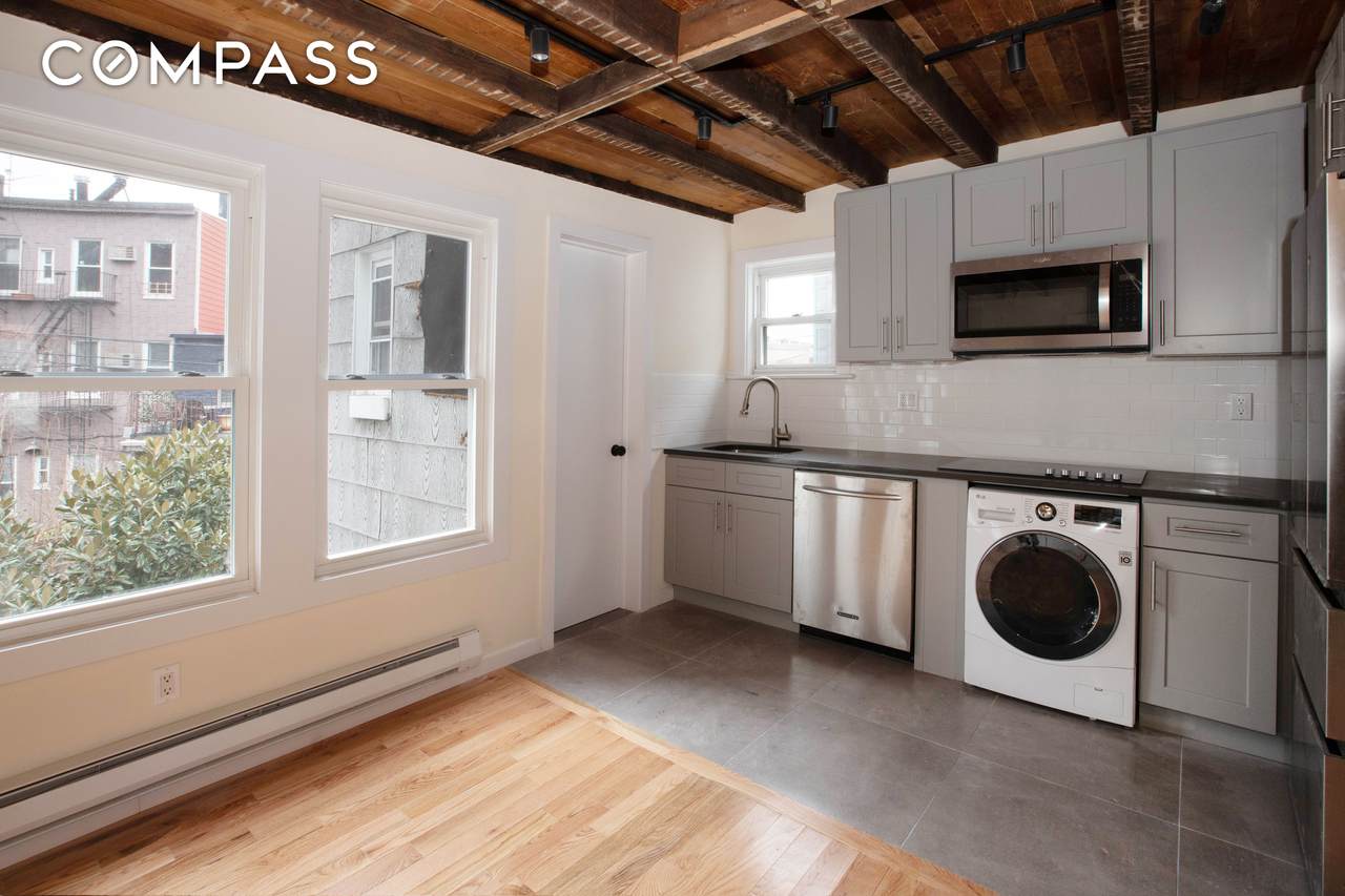 30 Maspeth Avenue - Photo 1