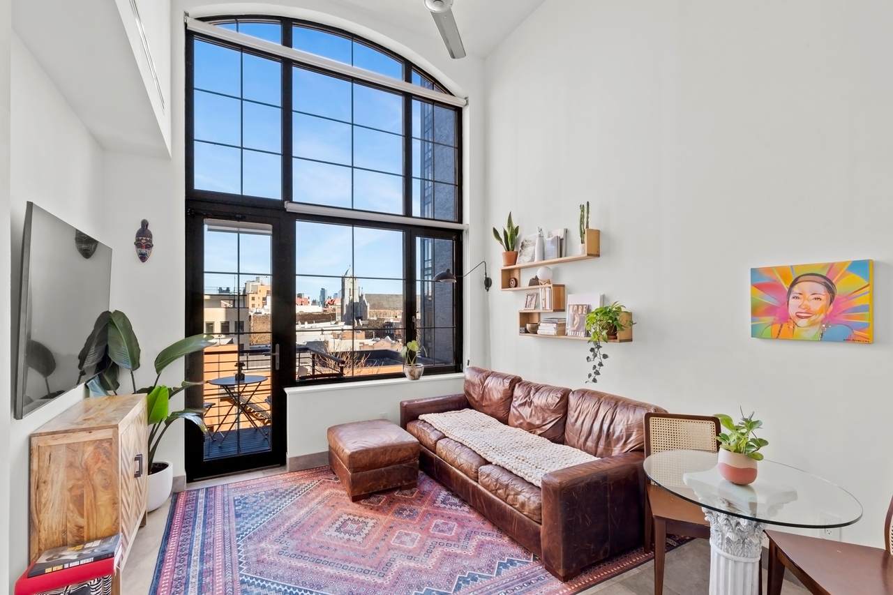 205 Frost Street - Photo 1
