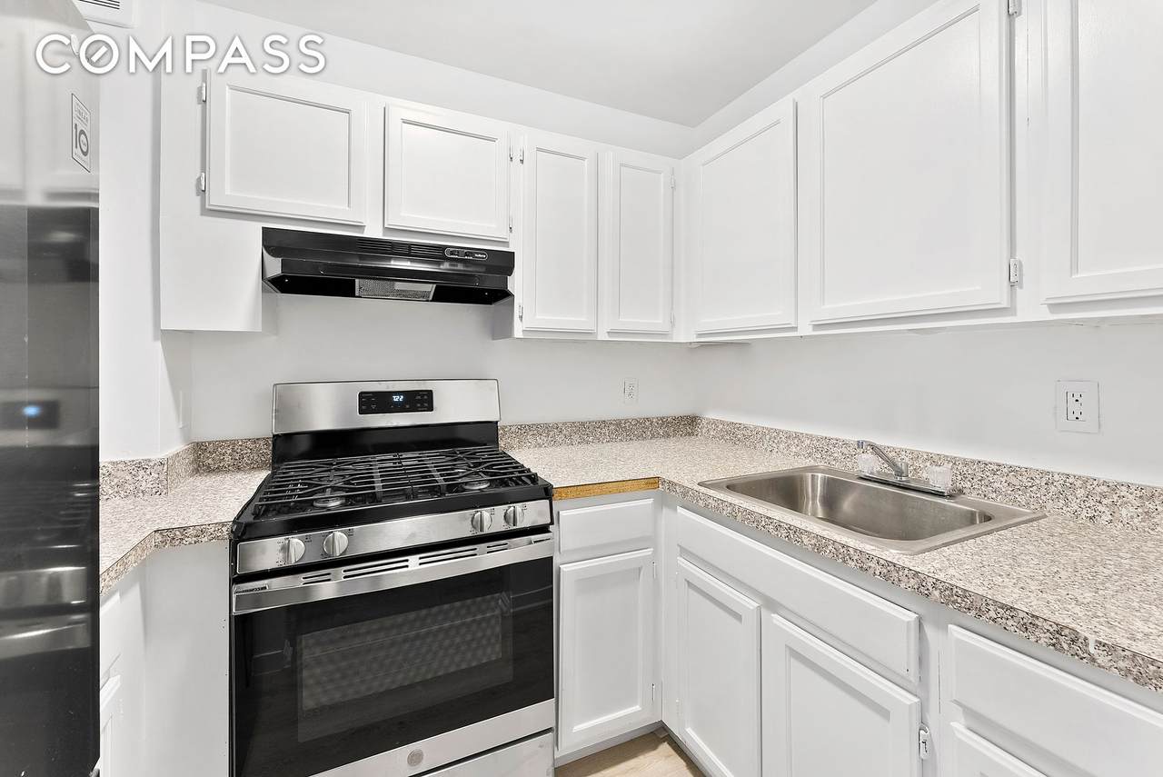 184 134th Street - Photo 1