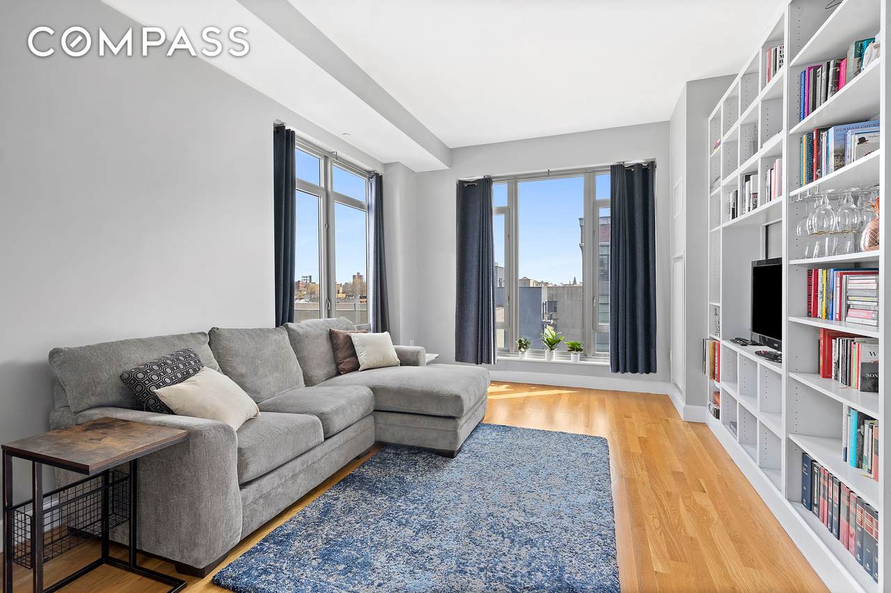 315 Gates Avenue - Photo 1