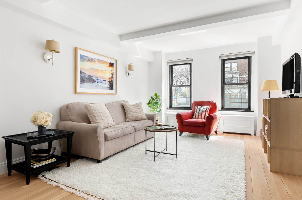 235 End Avenue - Photo 1