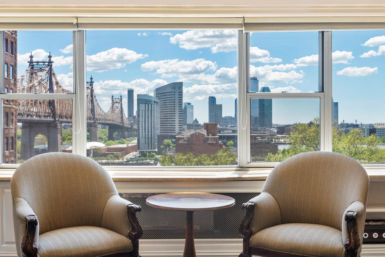 16 Sutton Place - Photo 1