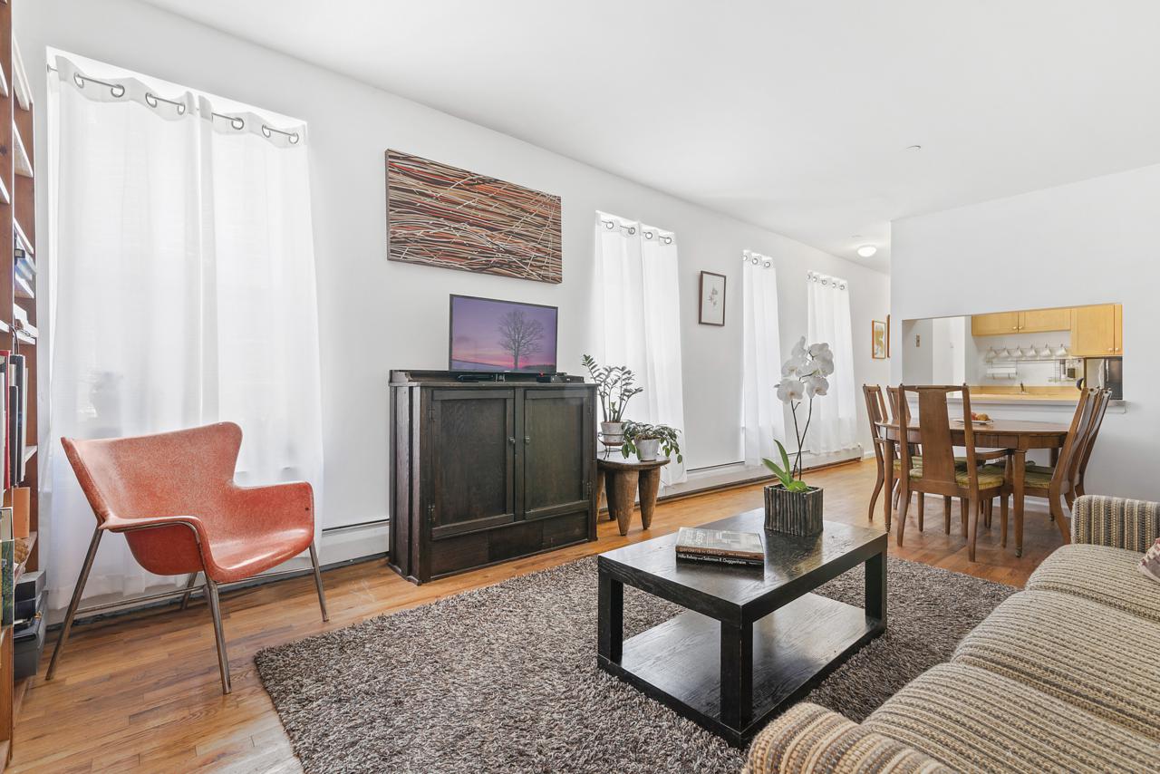 231 148TH St - Photo 1