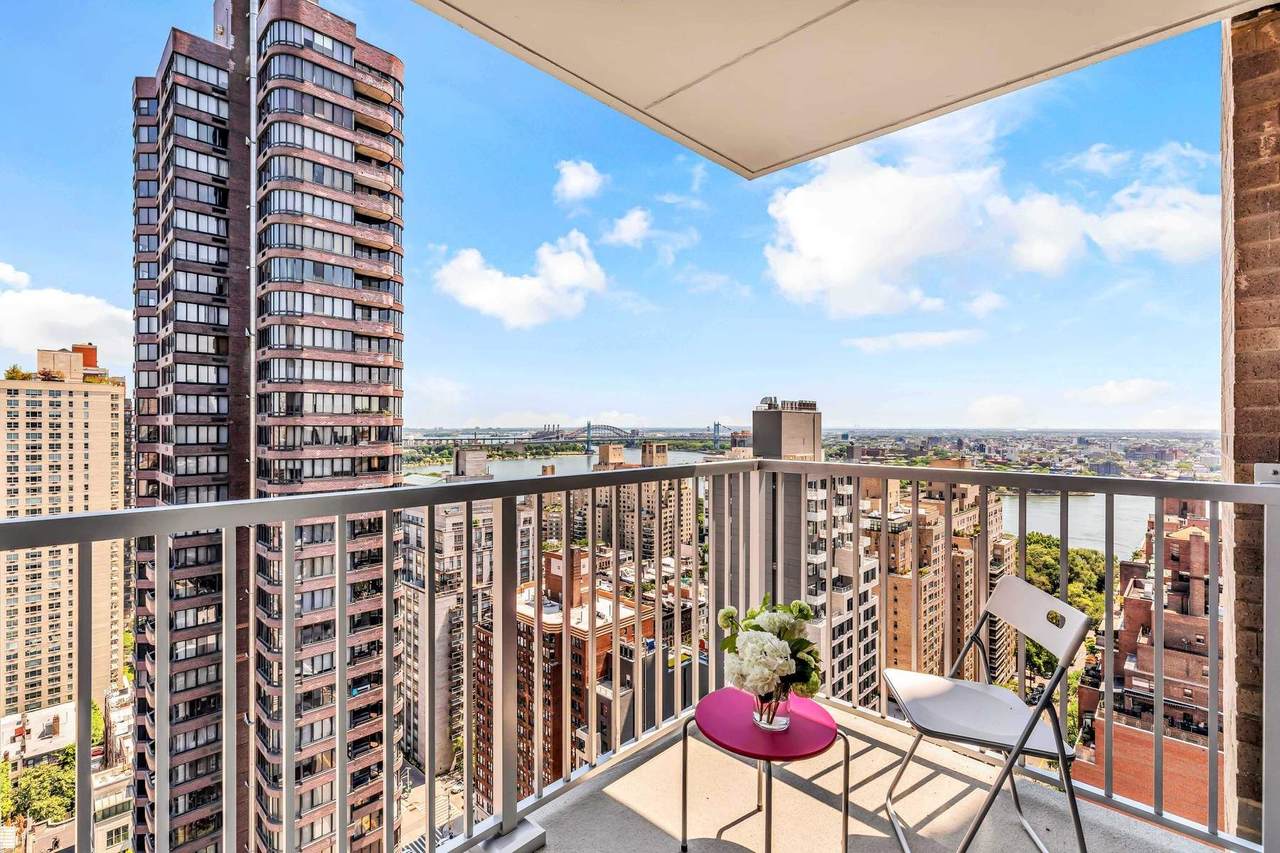 444 86TH Street - Photo 1