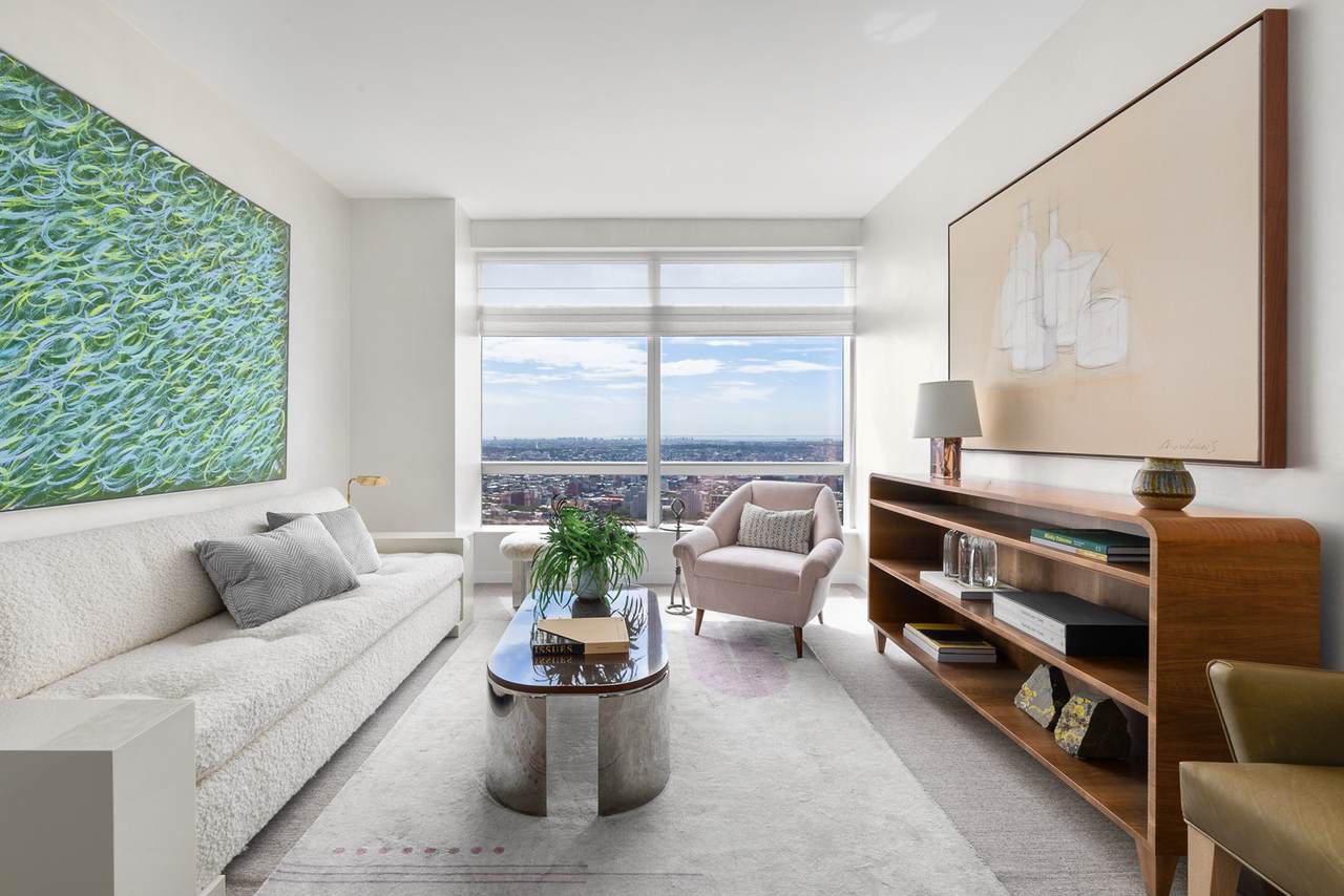 138 Willoughby Street - Photo 1