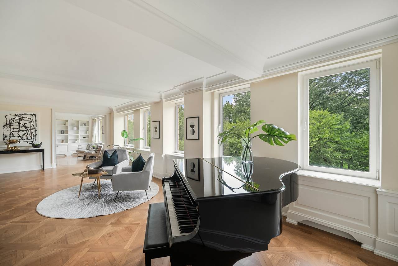 875 5TH Avenue - Photo 1