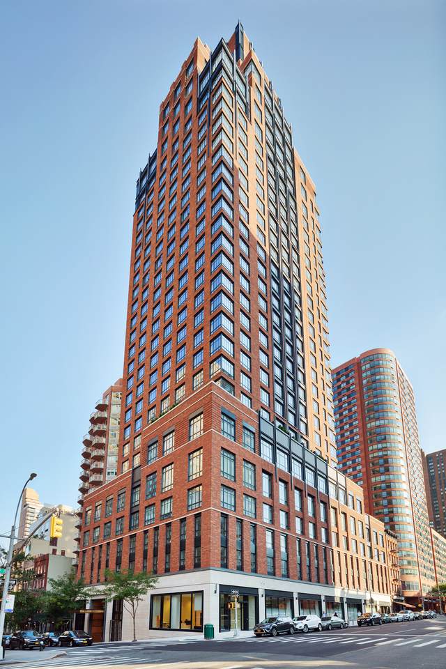 200 95TH Street - Photo 1