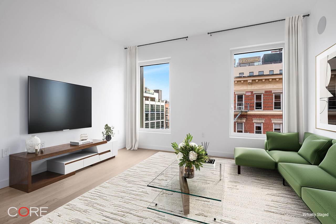 185 Grand Street - Photo 1