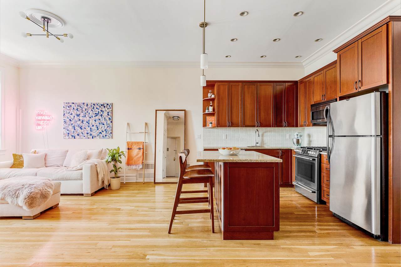 207 22ND Street - Photo 1