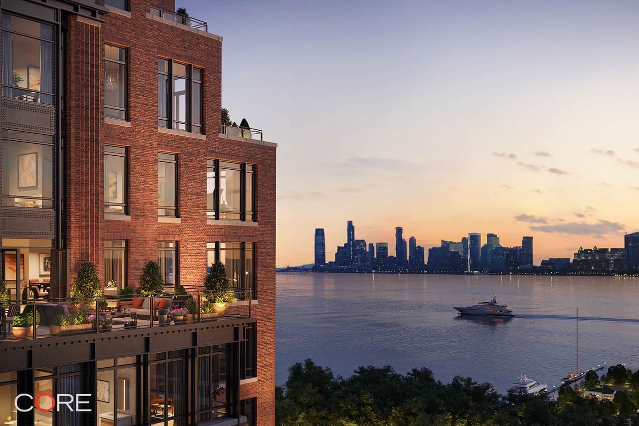 555 22ND Street - Photo 1