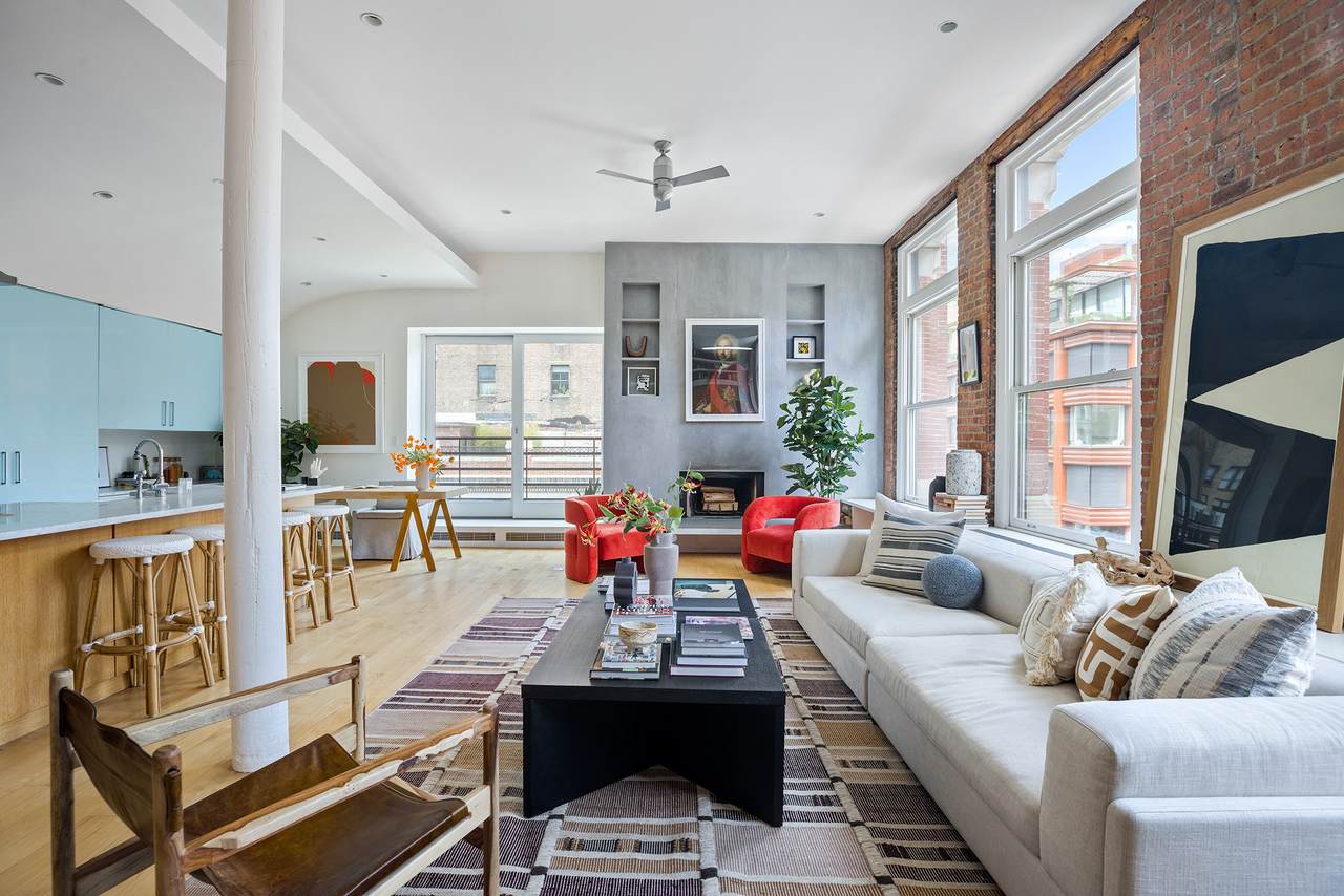 19 Bond Street - Photo 1