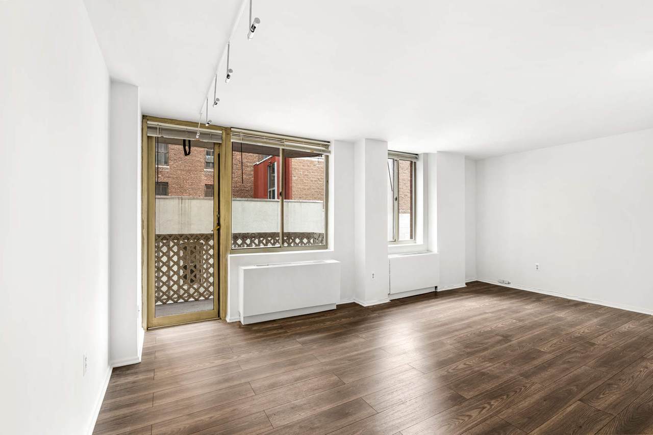 50 Lexington Avenue - Photo 1