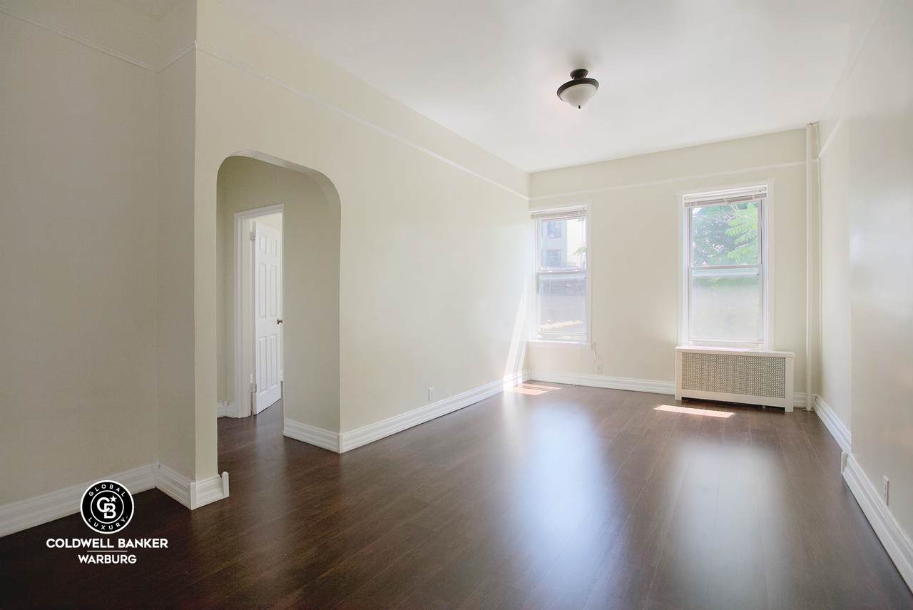 112 121ST Street - Photo 1