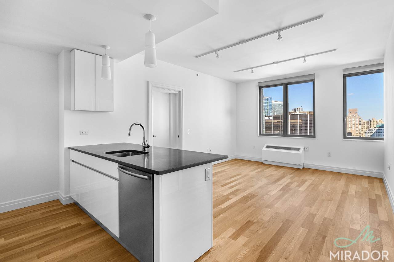 554 54TH Street - Photo 1