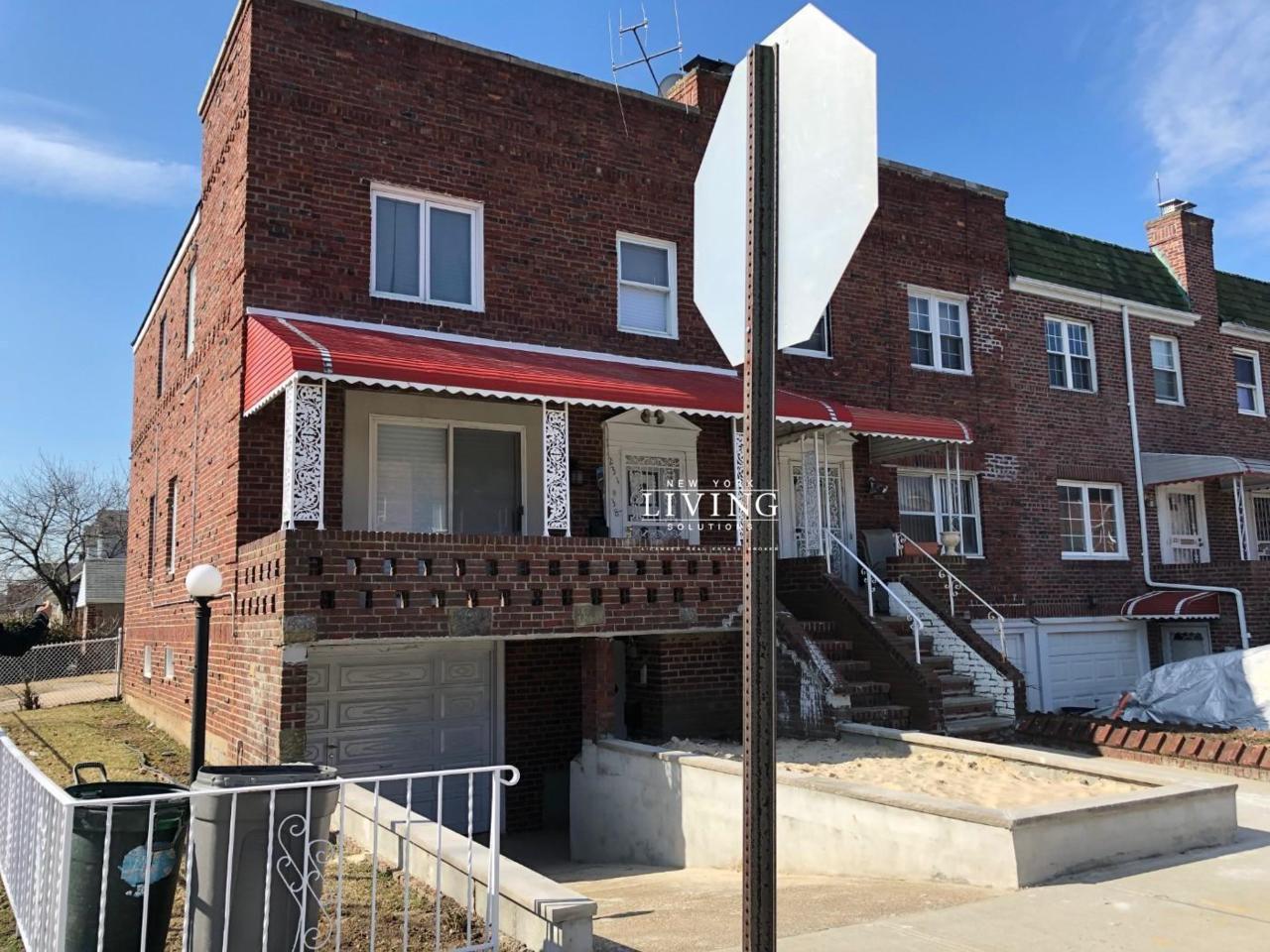 231-38 125th Ave - Photo 1