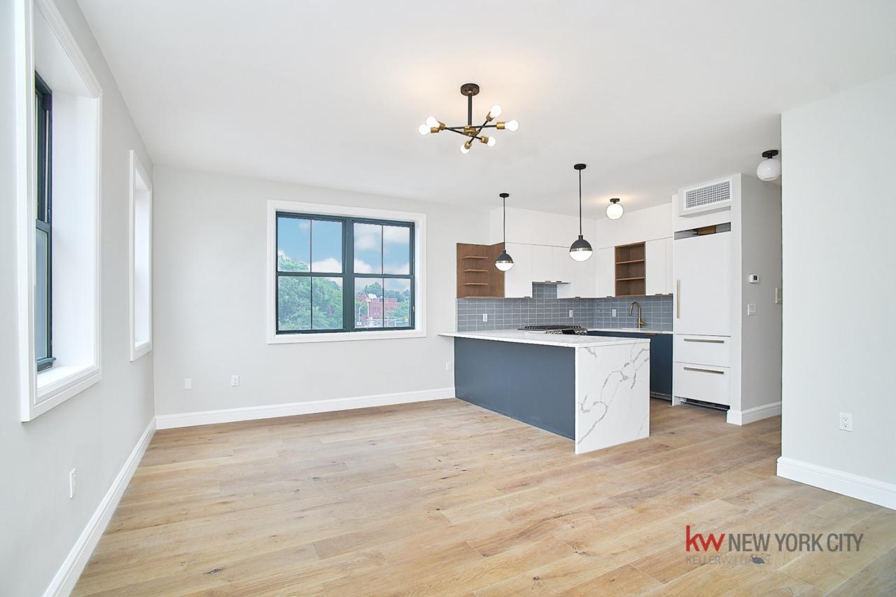 728 Fulton St - Photo 1