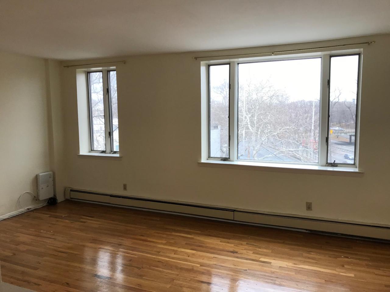 656 72nd St - Photo 1