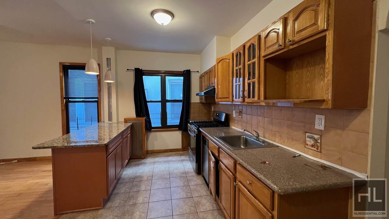 107 Dahill Road - Photo 1