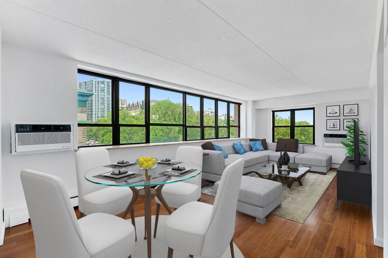 220 Manhattan Avenue - Photo 1