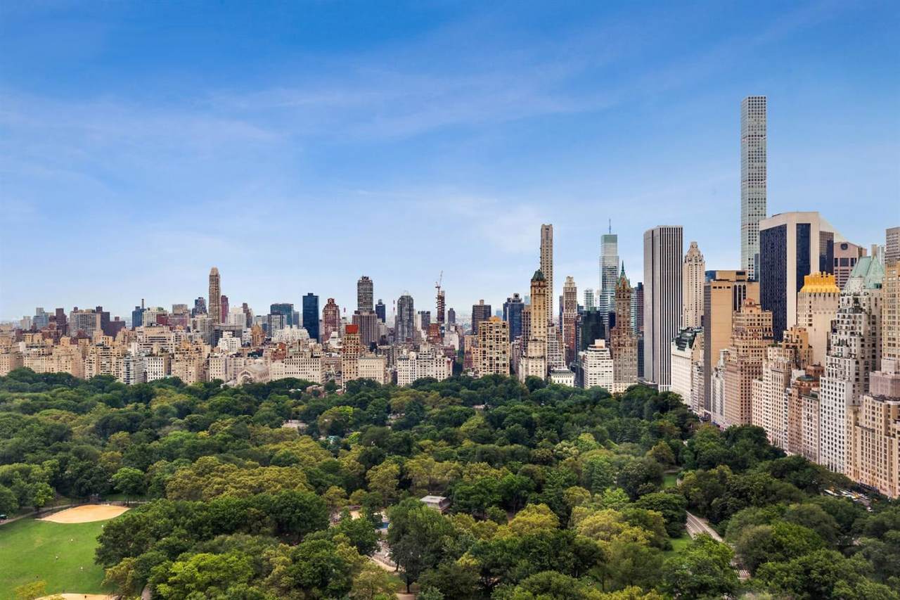 15 Central Park - Photo 1