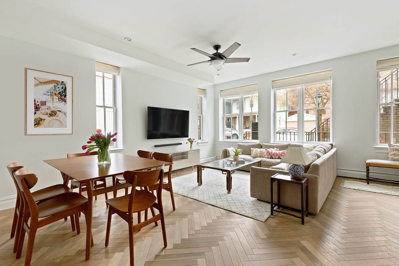 192 5TH Street - Photo 1