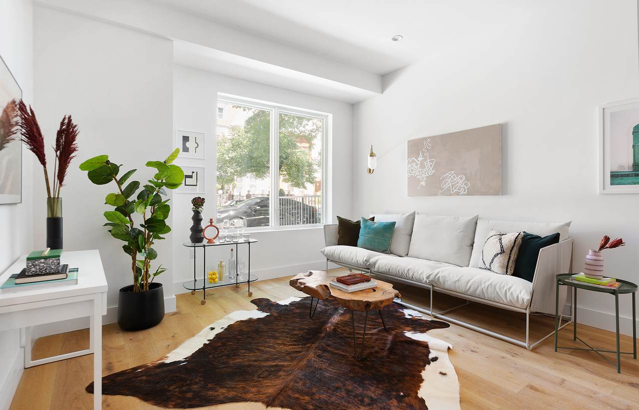 256 Winthrop Street - Photo 1