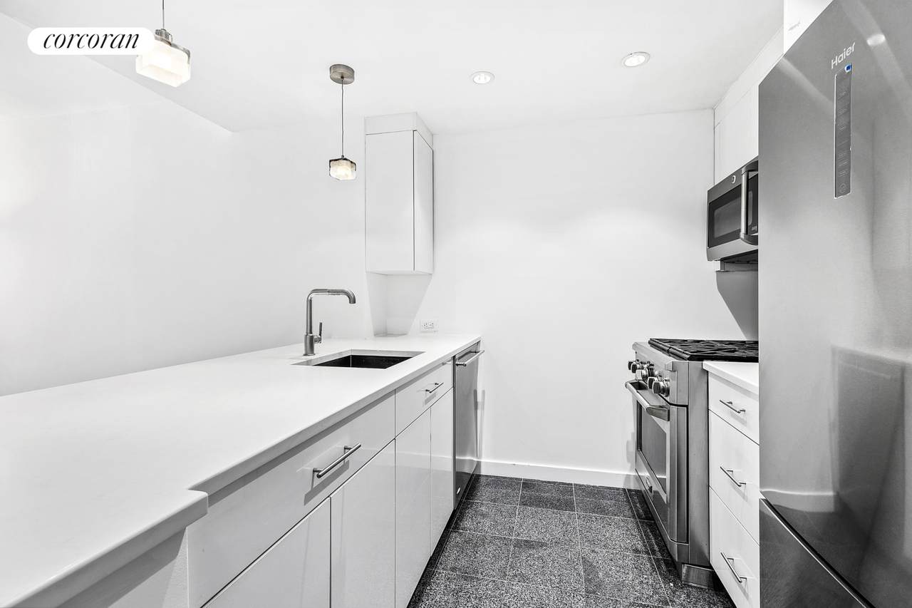 121 23RD Street - Photo 1