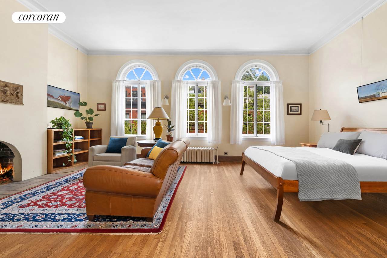 33 Perry Street - Photo 1