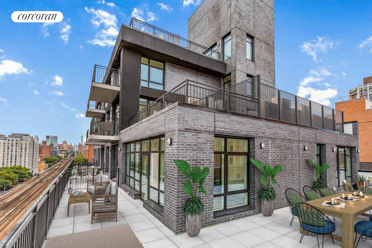 1516 Park Avenue - Photo 1