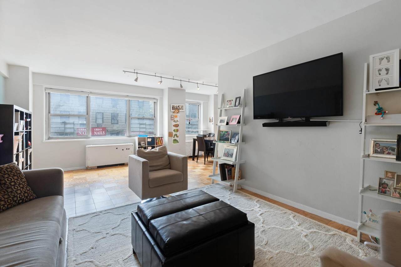 211 53RD Street - Photo 1