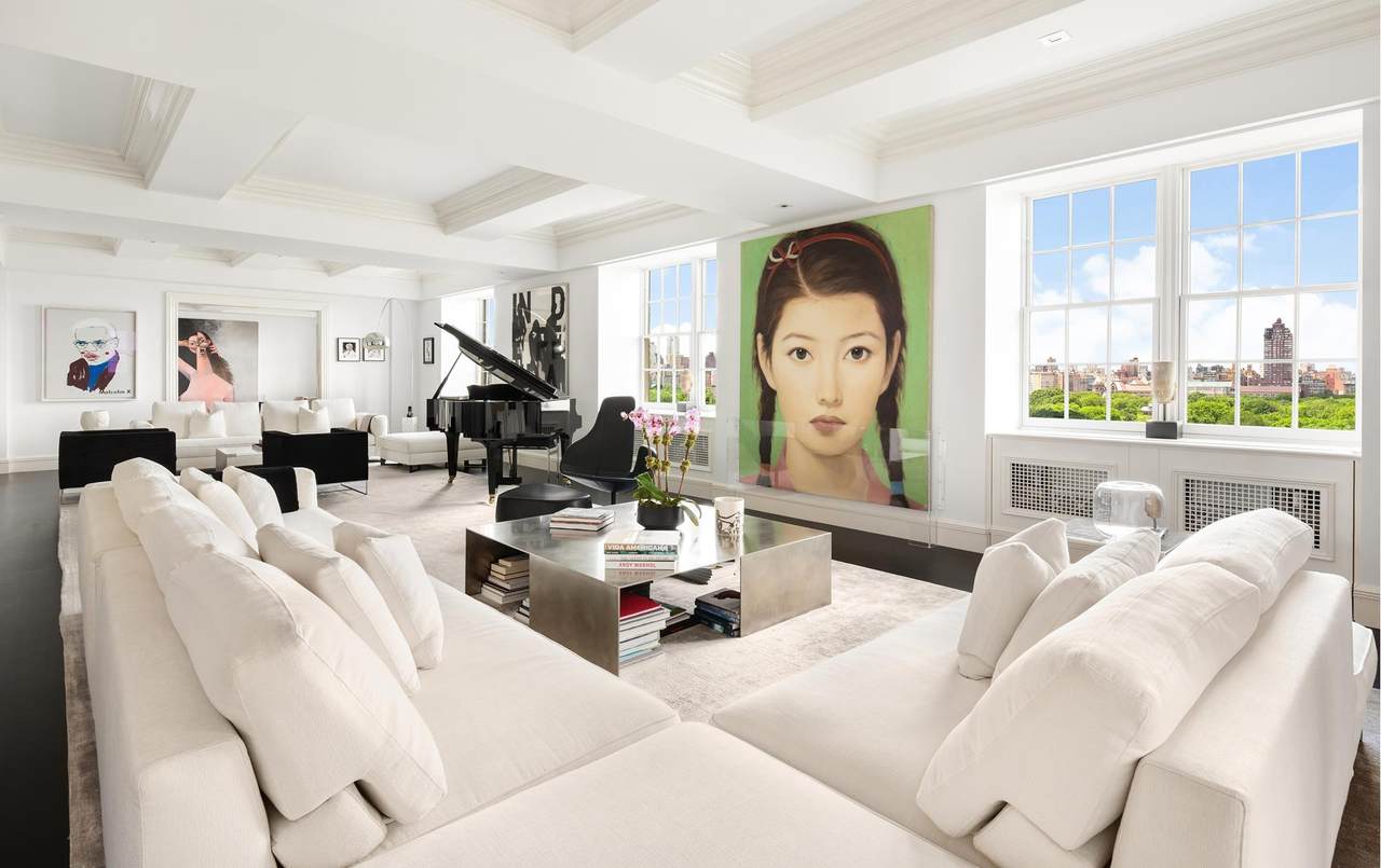 995 5TH Avenue - Photo 1
