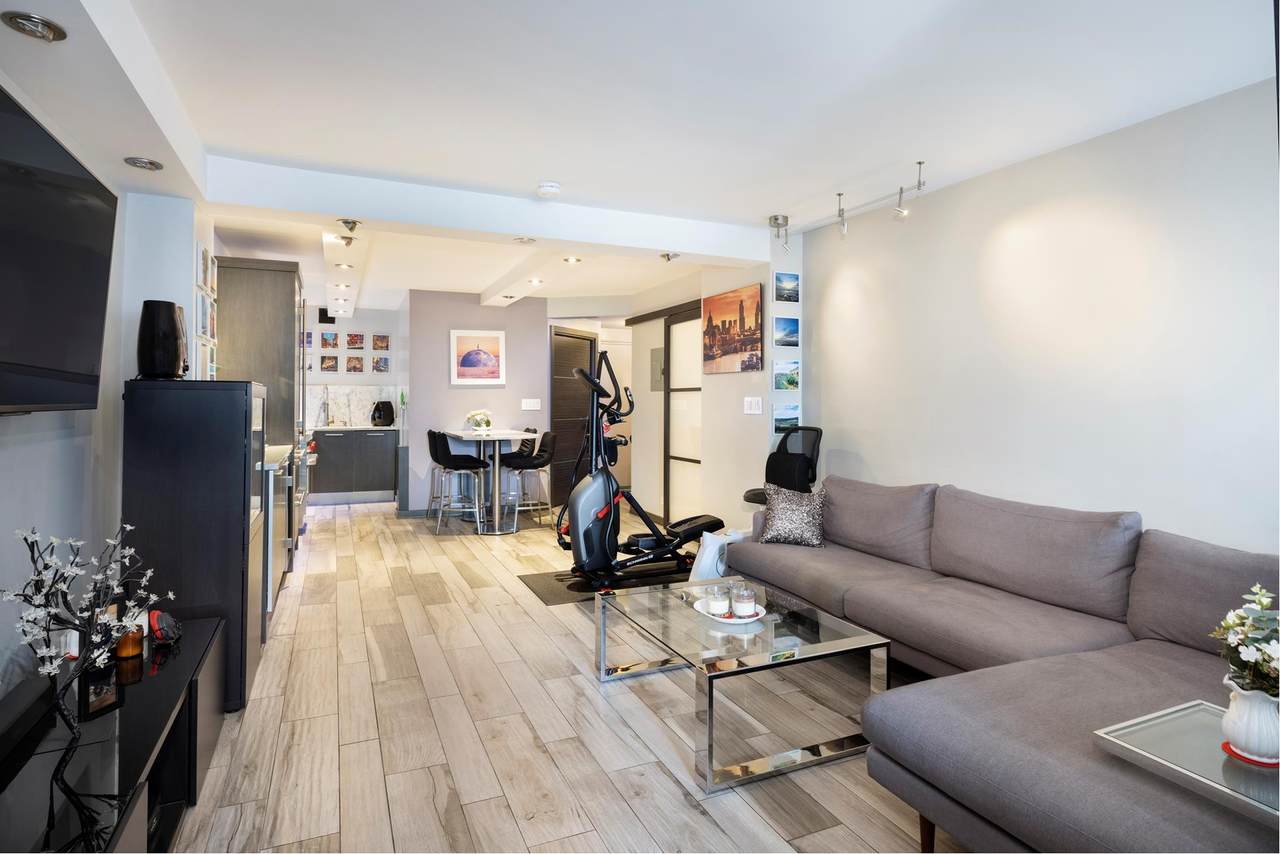 142 16TH Street - Photo 1