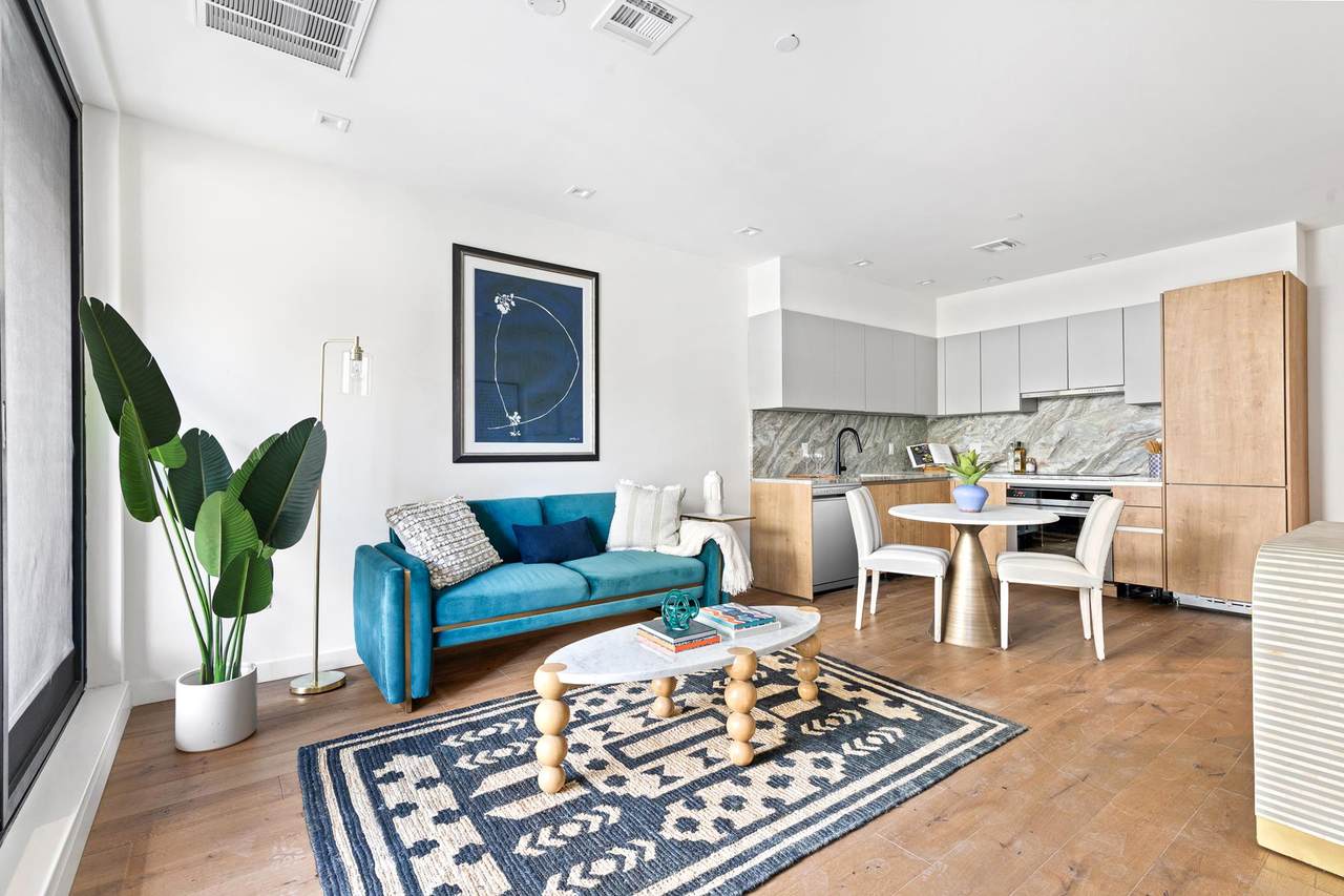 44 Box Street - Photo 1