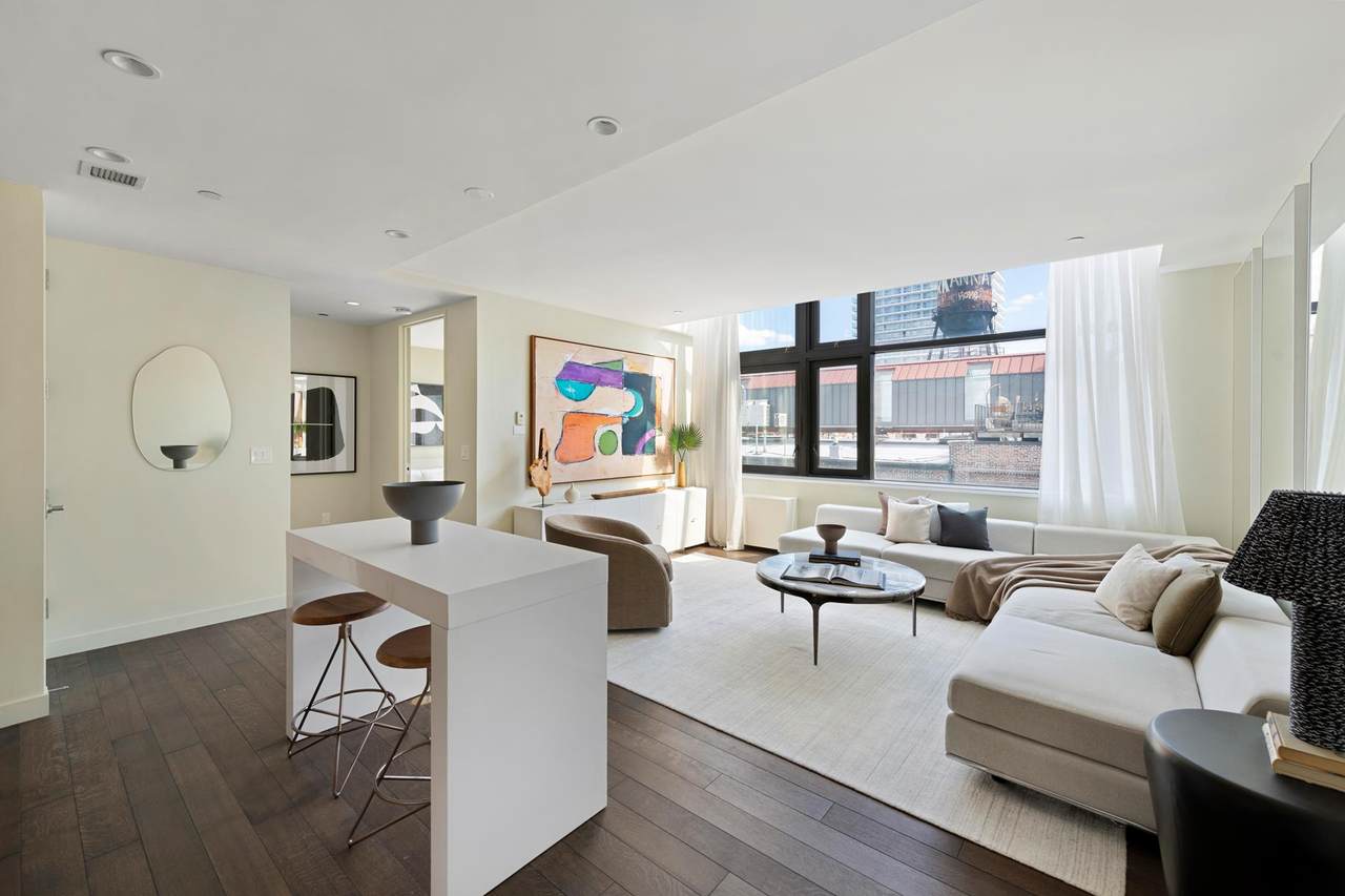 70 Berry Street - Photo 1