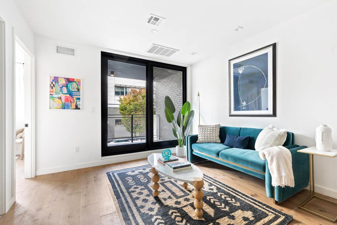 44 Box Street - Photo 1