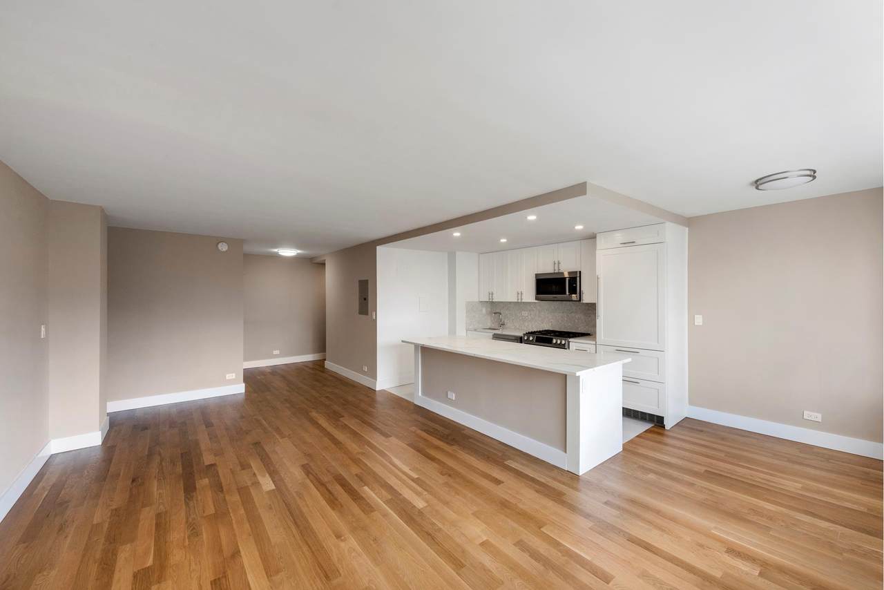 400 Central Park - Photo 1
