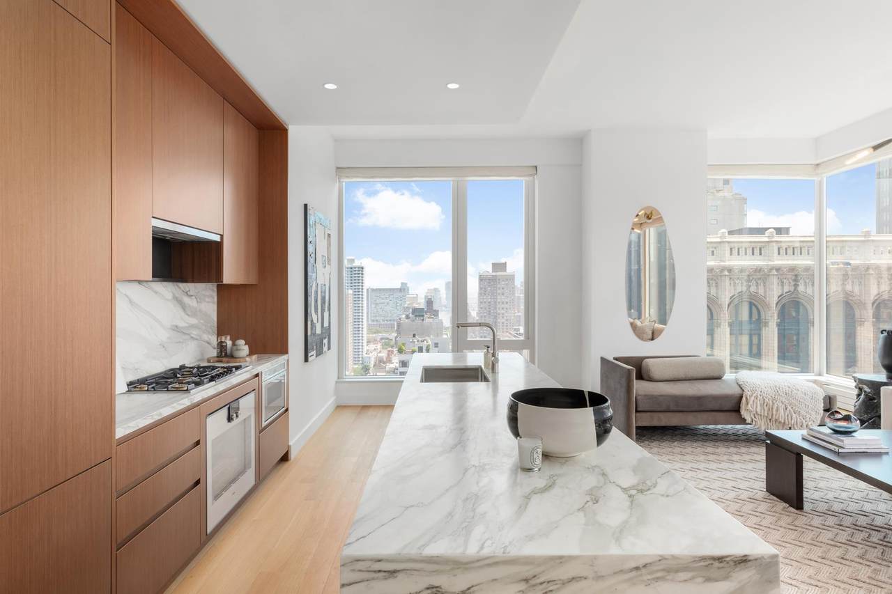 15 30TH Street - Photo 1