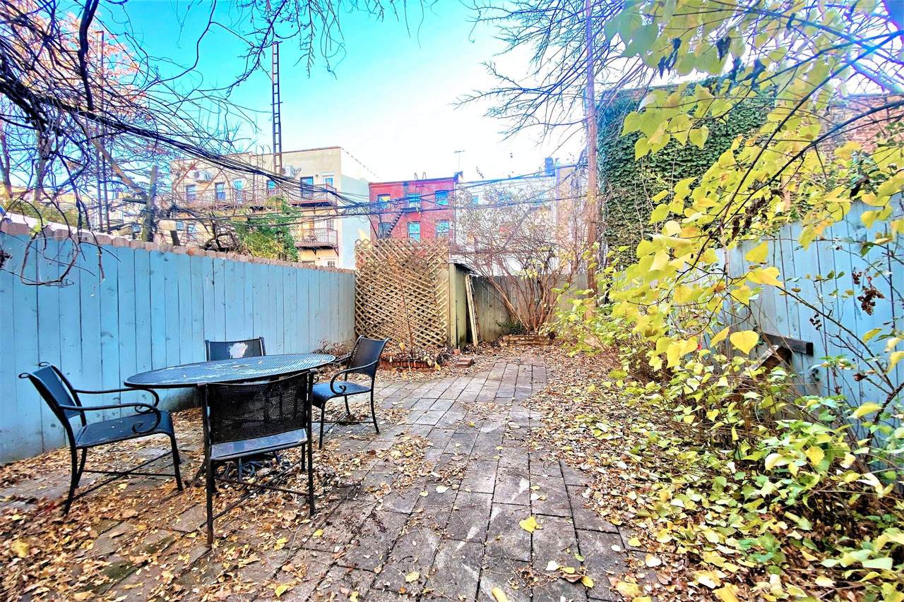 142 Summit Street - Photo 1