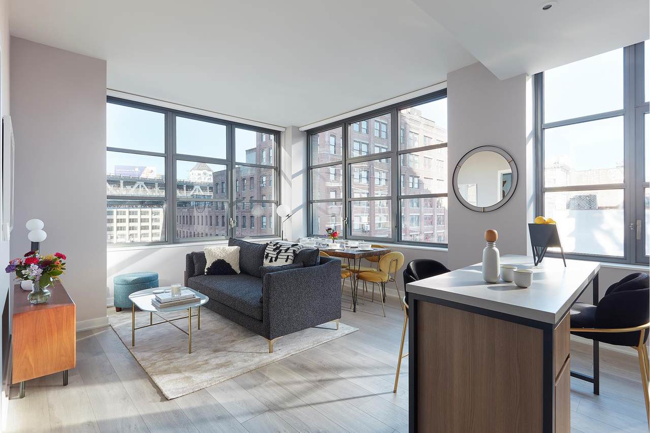 160 Front Street - Photo 1
