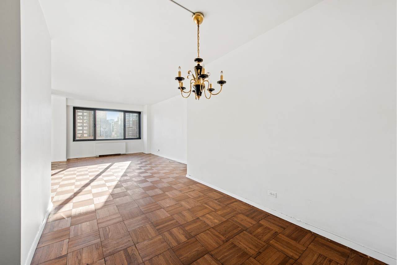 303 57TH Street - Photo 1