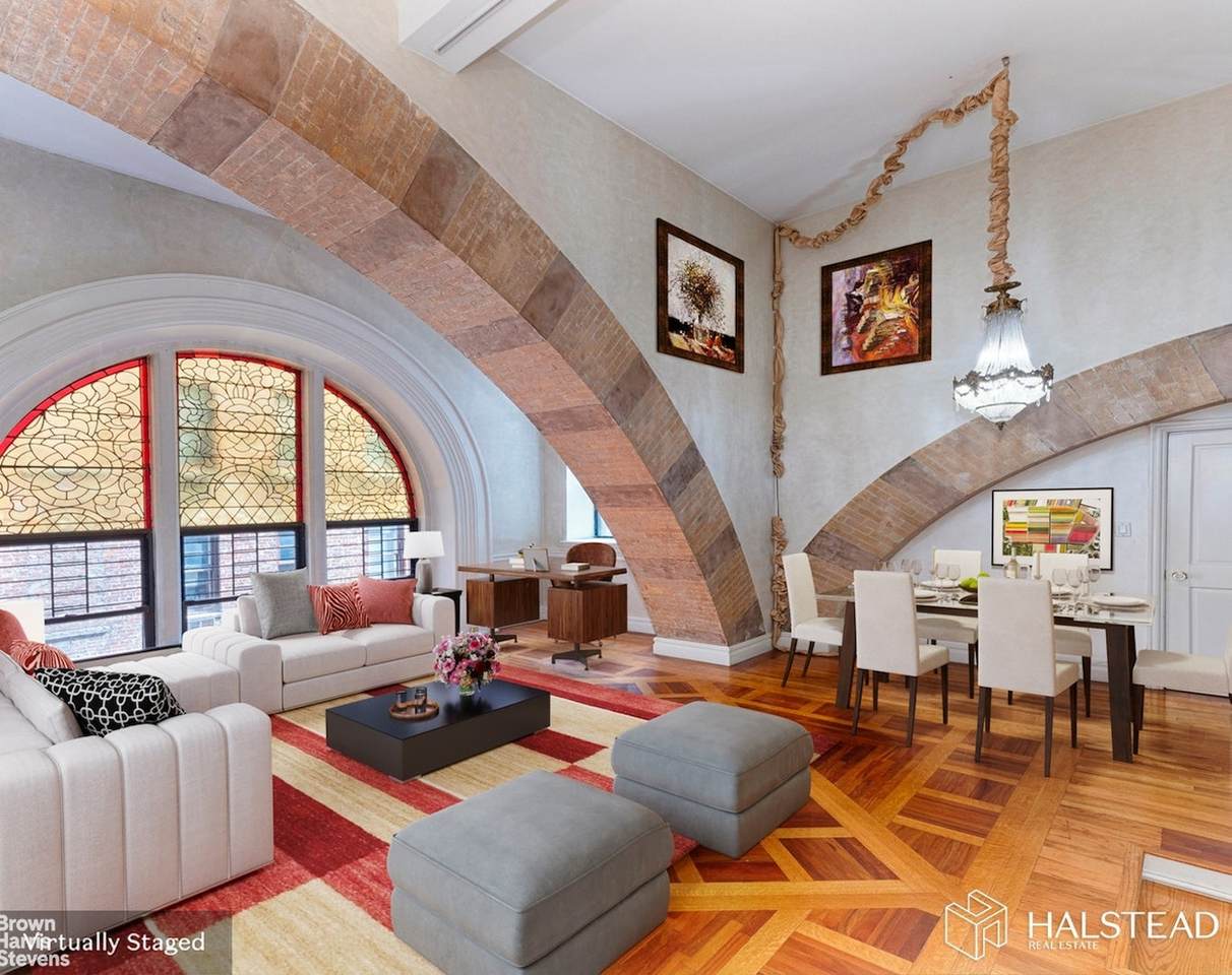 205 16TH Street - Photo 1