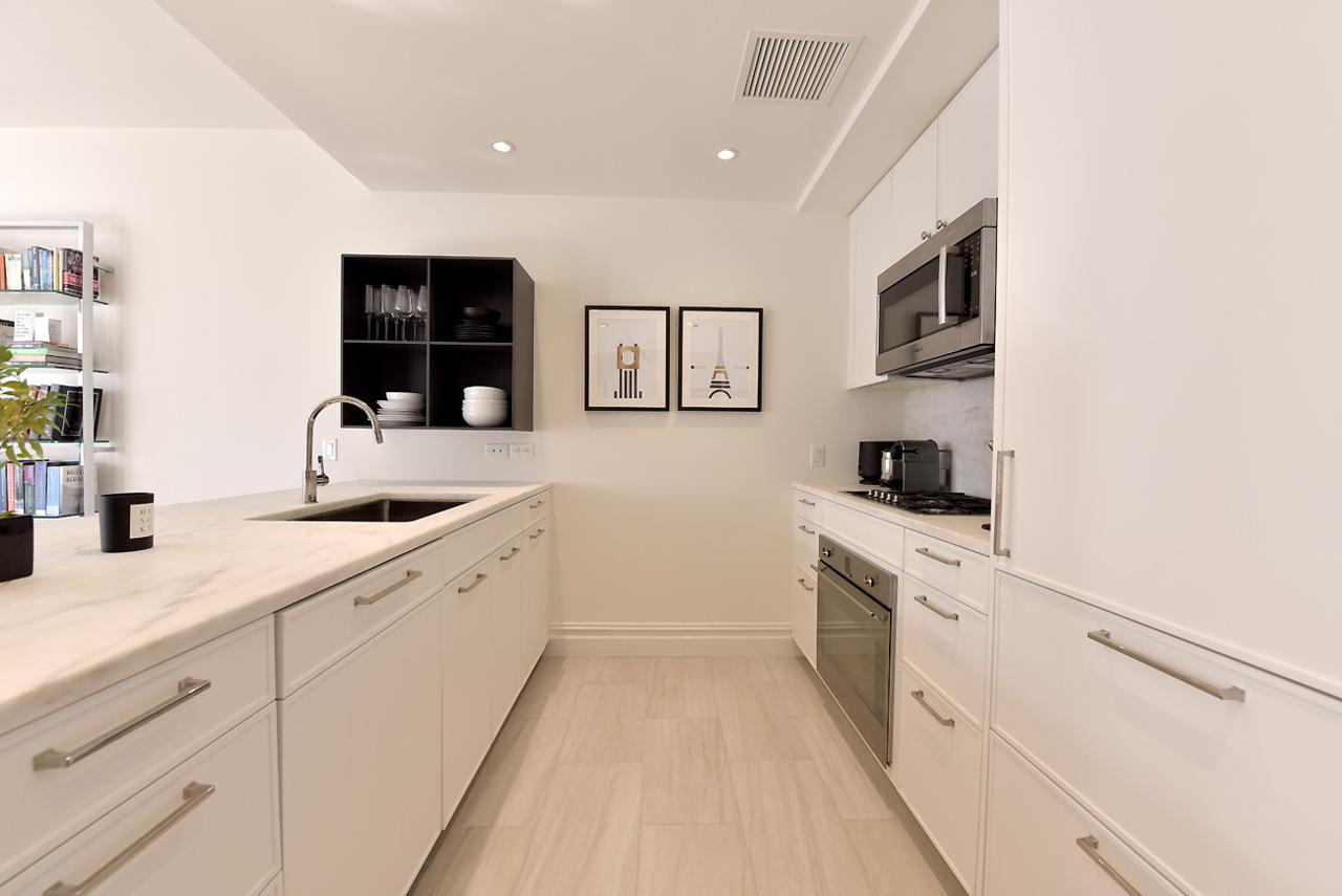 245 14TH St - Photo 1