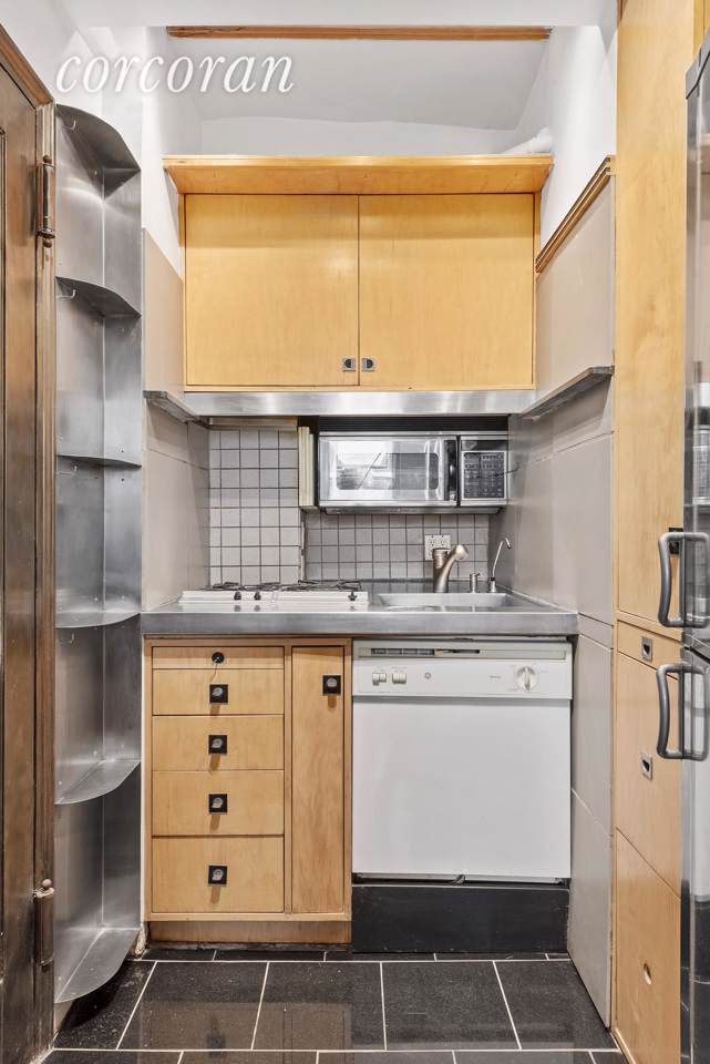 35 30th St - Photo 1