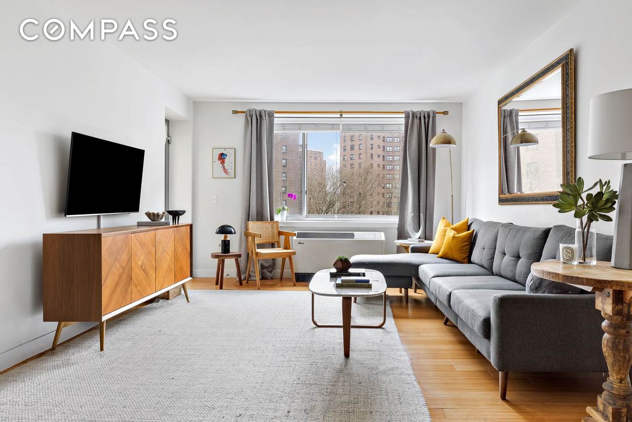 40 116th Street - Photo 1